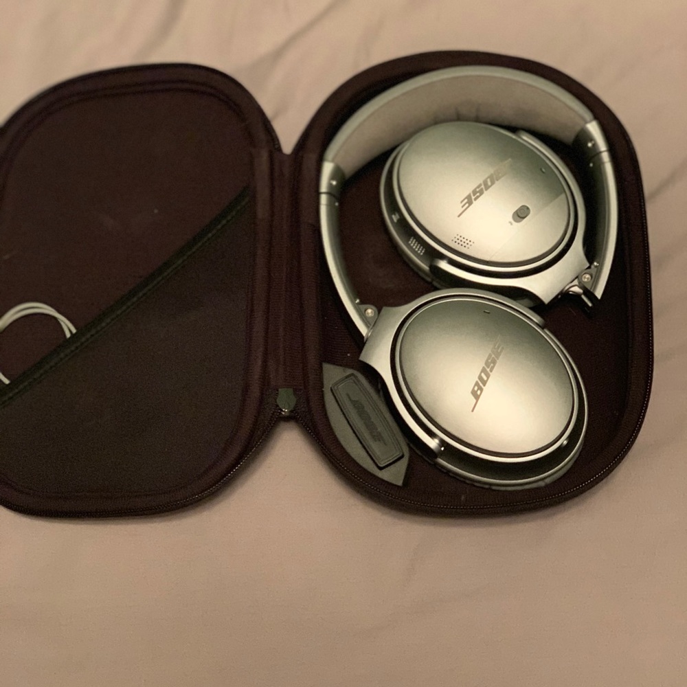 Bose noise canceling headphones